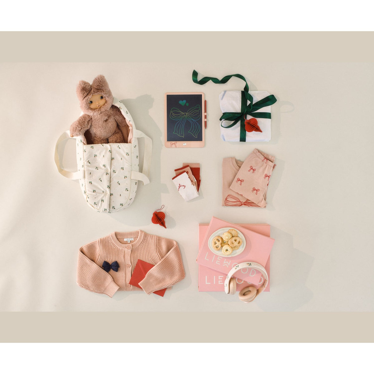 LIEWOOD Mini Me Peach / Seashell Melisse Doll Lift
