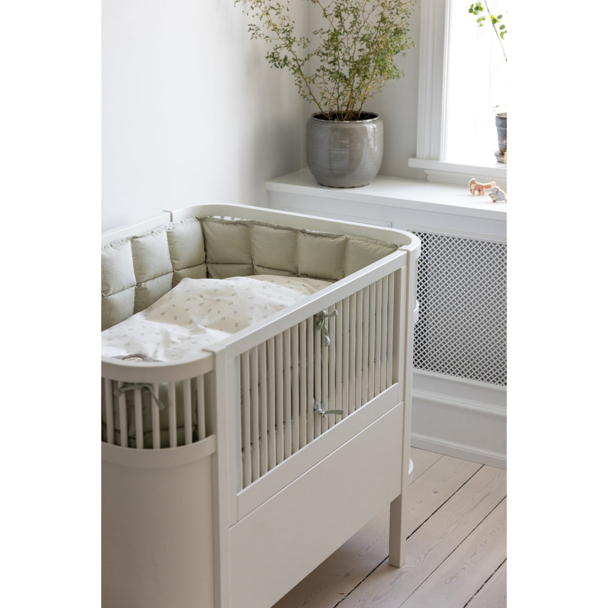 Sebra Mist Green Baby Bumper Kapok