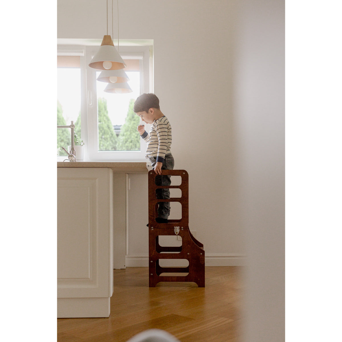 Duck Woodworks Honey Glaze Foldable Tower Stained
