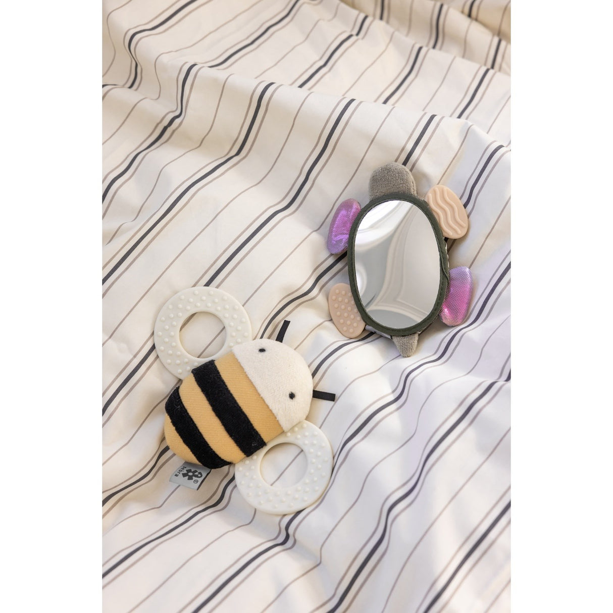 Sebra Turbo The Turtle Activity Rattle With Mirror