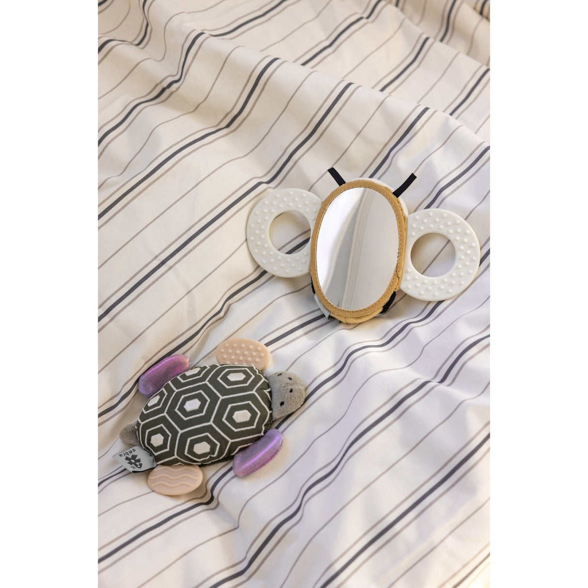 Sebra Turbo The Turtle Activity Rattle With Mirror
