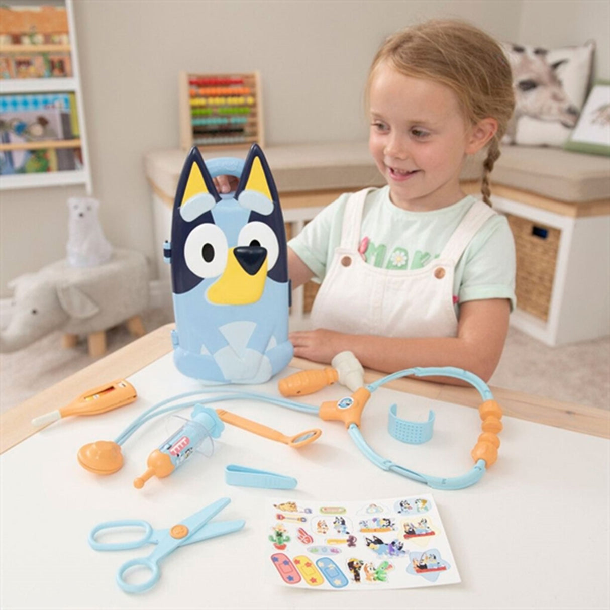 Bluey Bag w. Medical Equipment 2