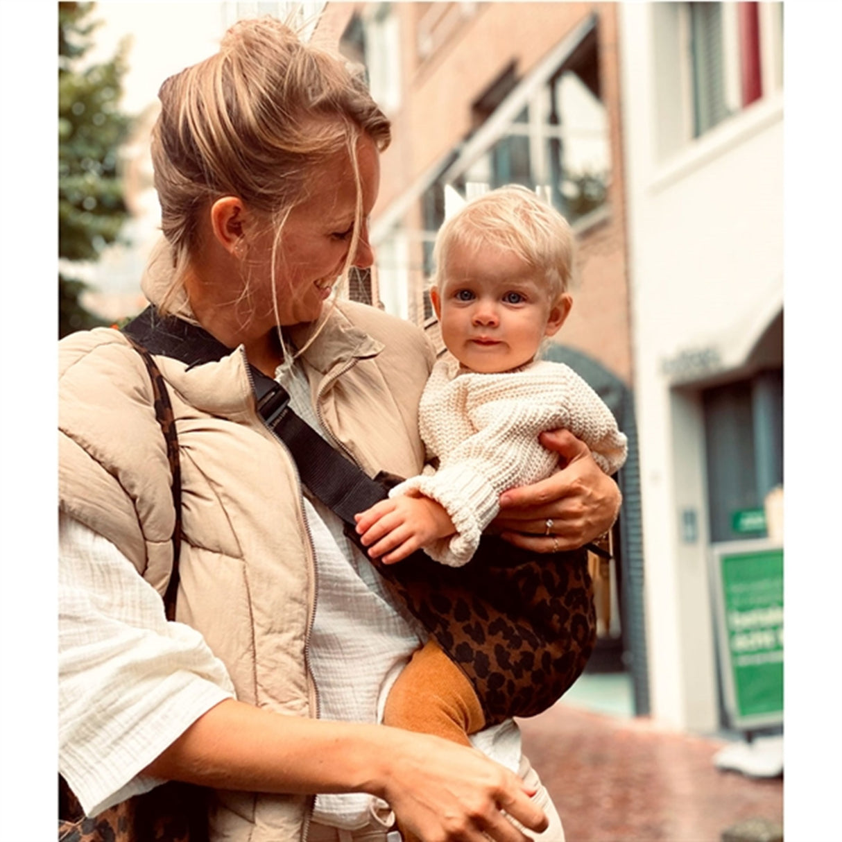 Wildride The Toddler Swing Carrier Brown Leopard