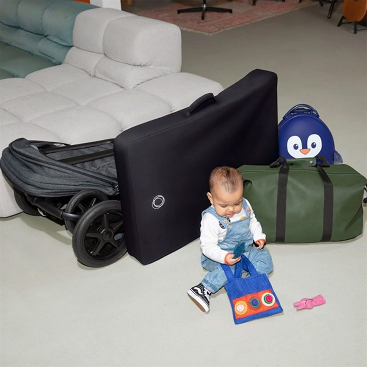 Bugaboo Stardust Travel Cot Black 4