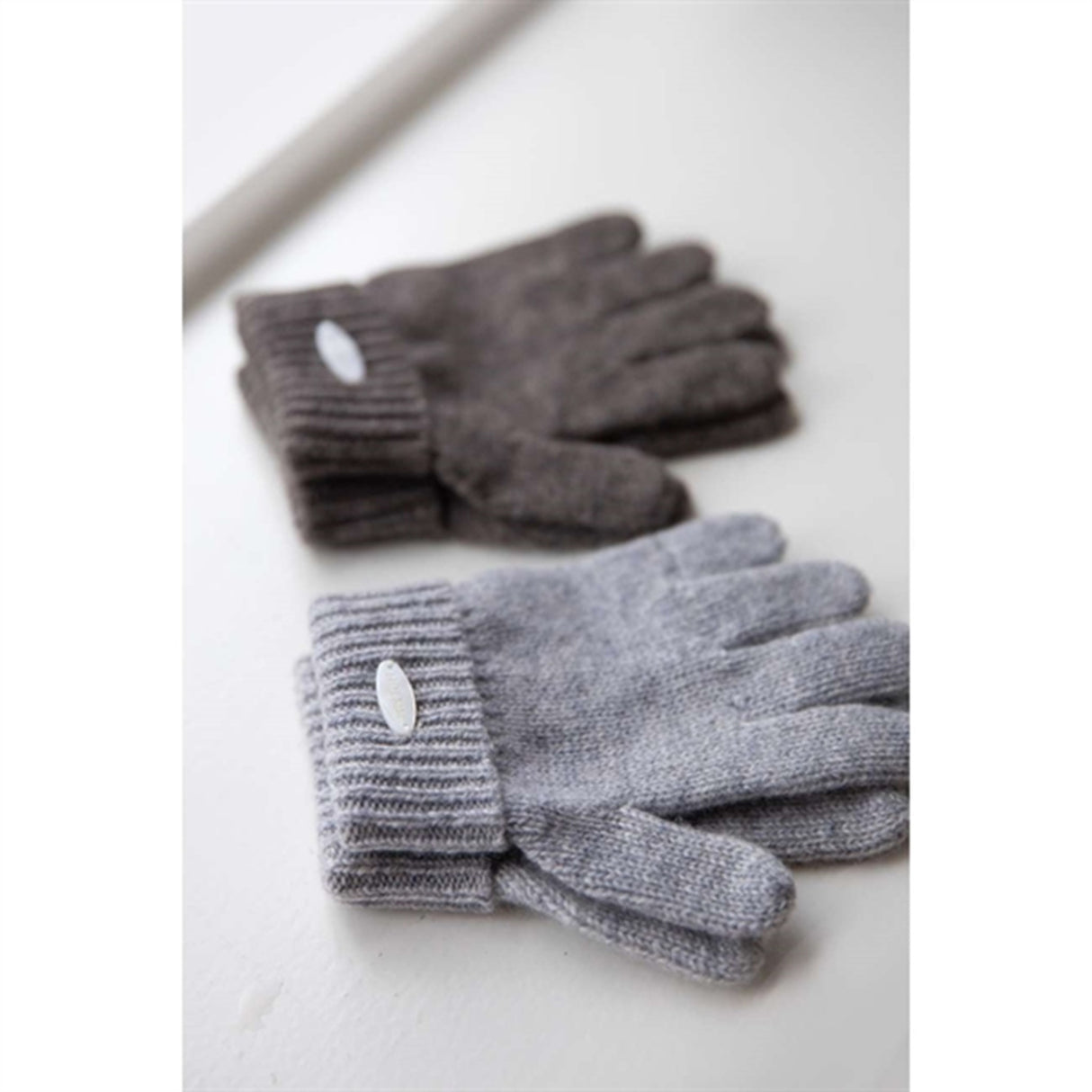 HOLMM Otter Kim Cashmere Knit Gloves