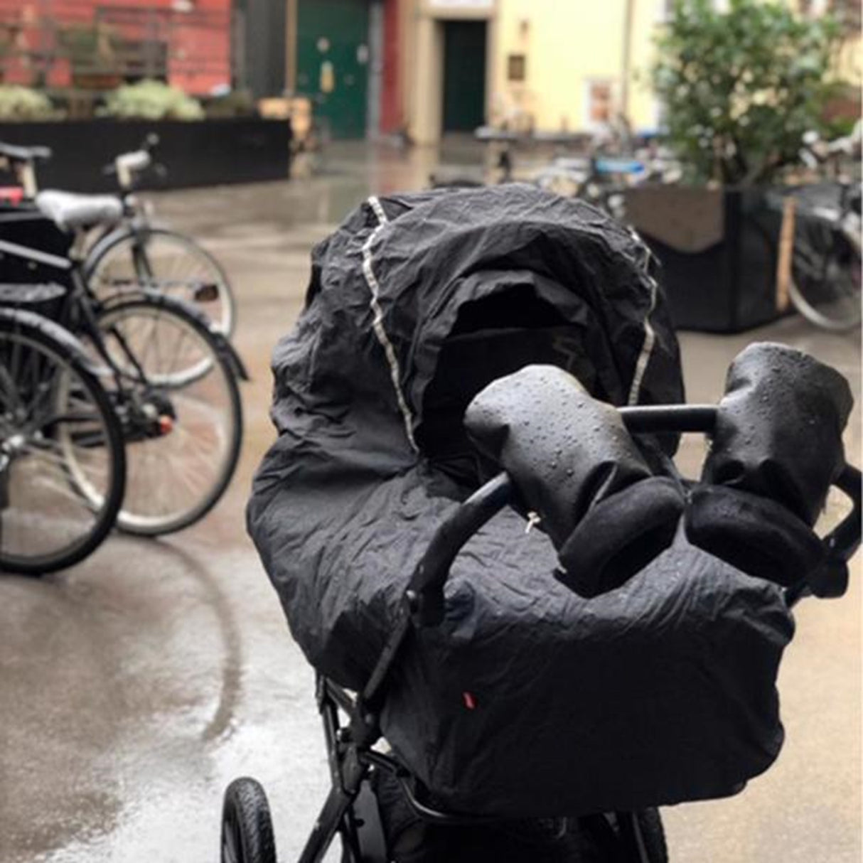 KongWalther Østerbro Baby Carriage Mittens Faux Black Night