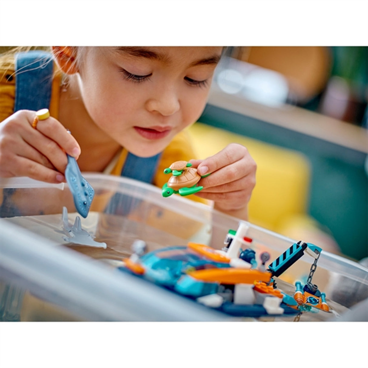 LEGO® City Explorer Diving Boat