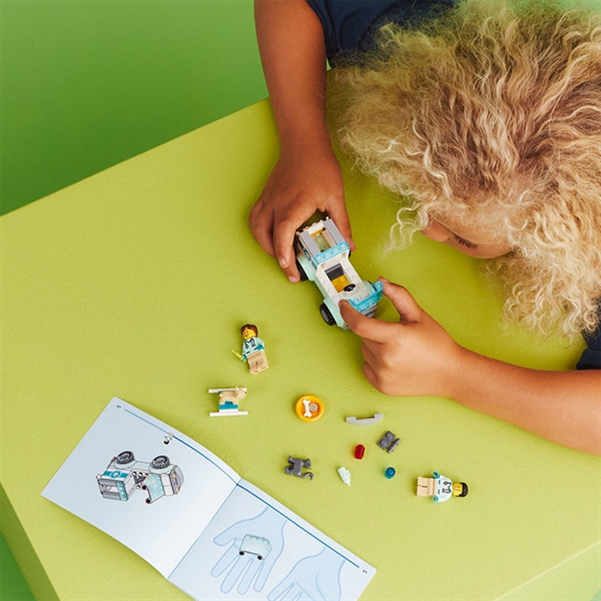 LEGO® City Vet Van Rescue