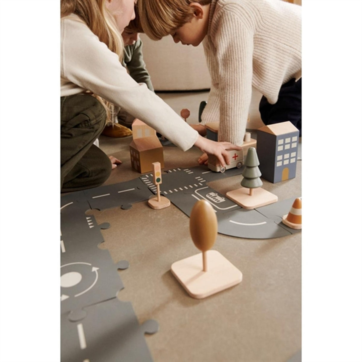 Liewood Villade Road Set Apple Red Multi Mix