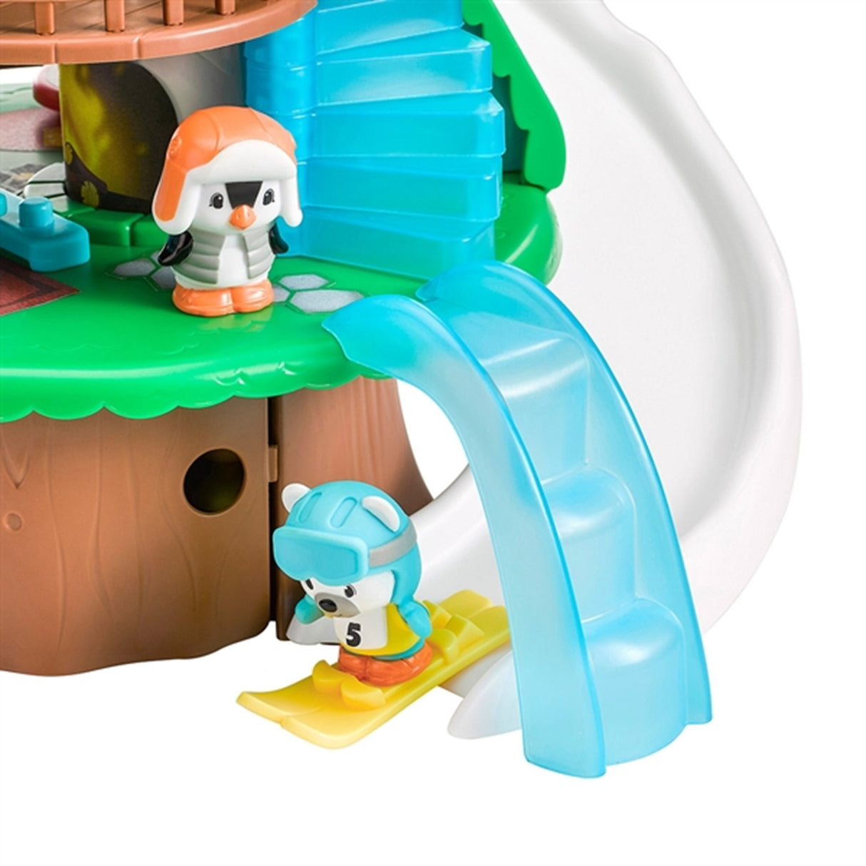 Timber Tots by Klorofil Alpine Ski Resort 5