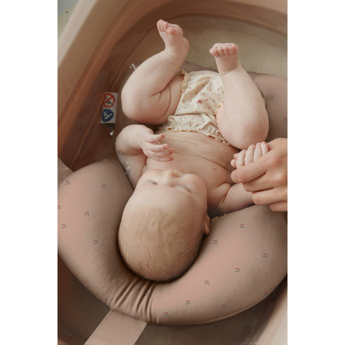 Konges Sløjd Blush Foldable Bath Tub And Cushion