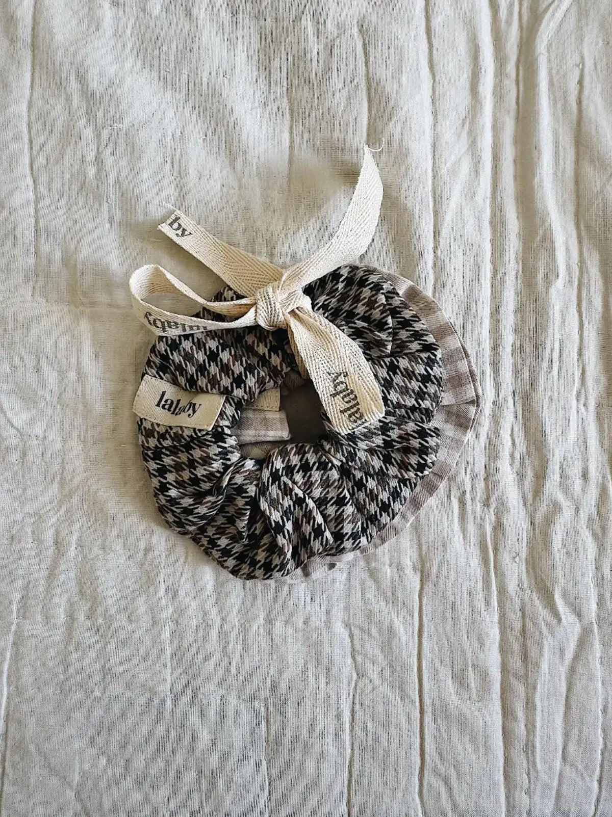 Lalaby Tweedy Scrunchie