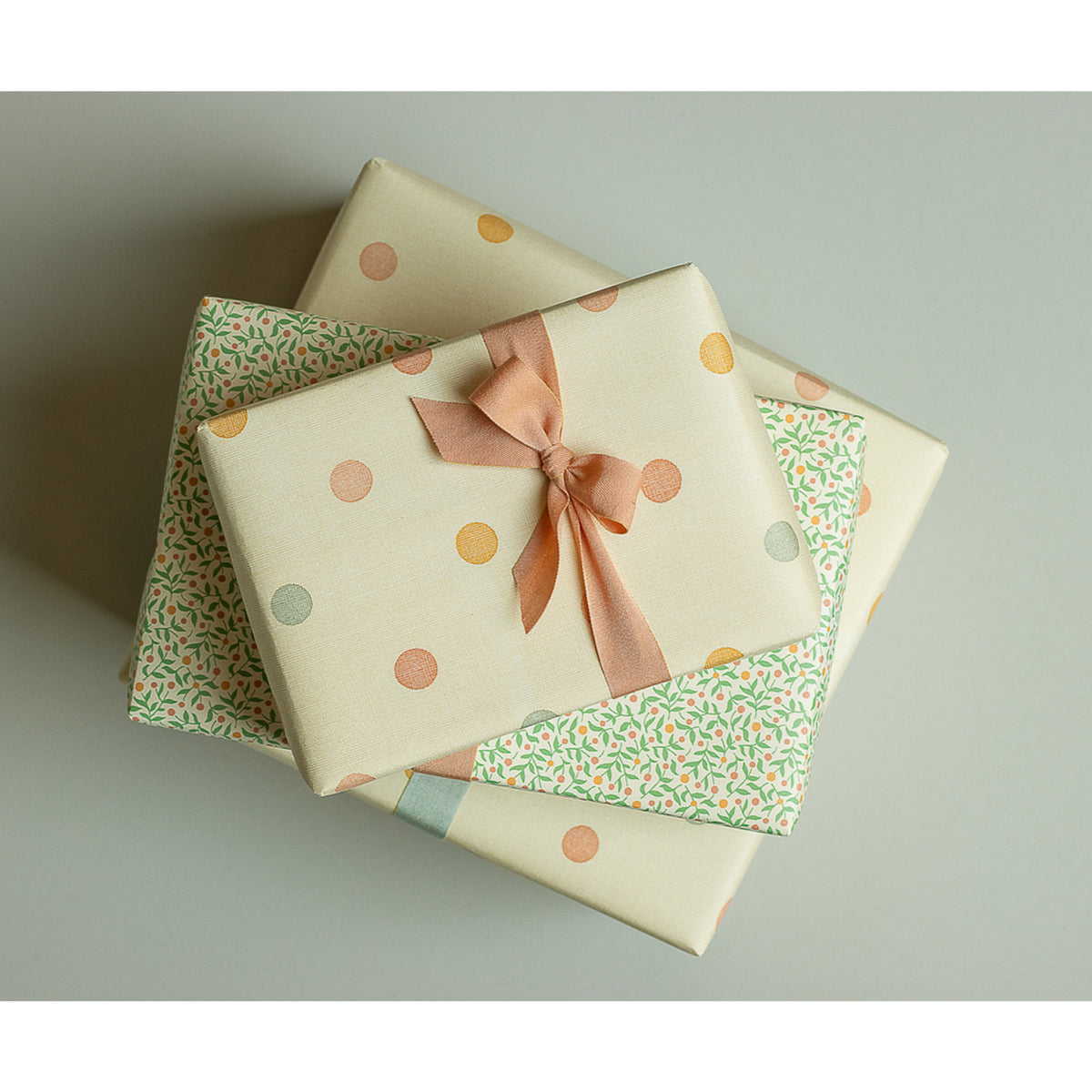 Maileg Gift Wrap, 10 M - Multi Dots