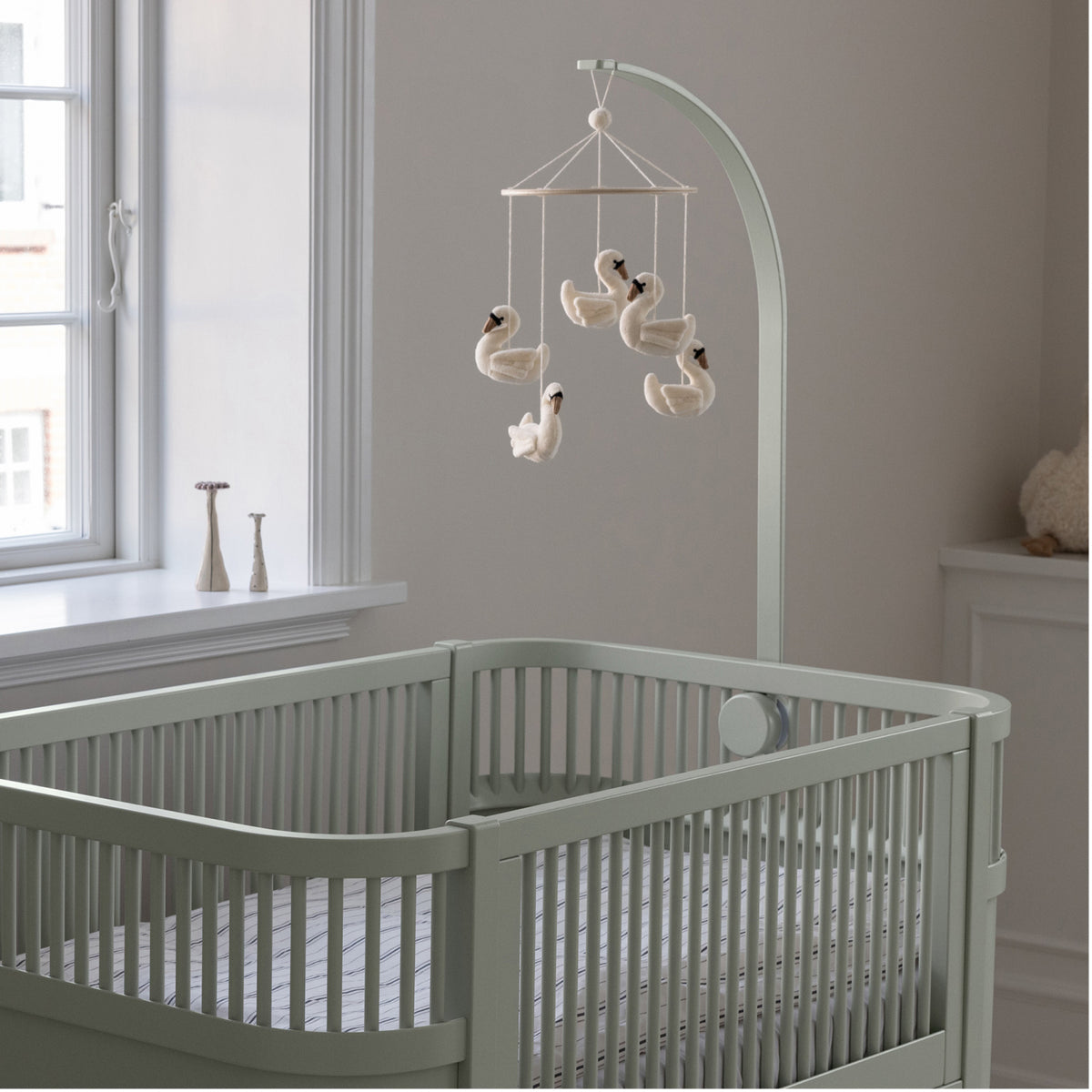 Sebra Mist Green 모빌 And Canopy Holder