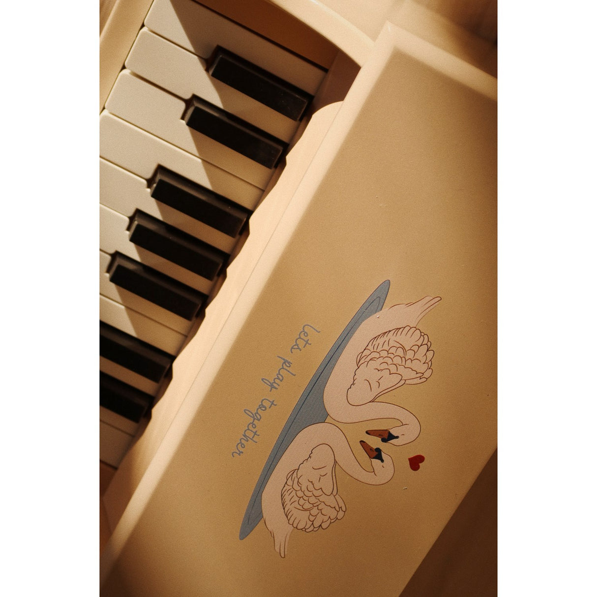 Konges Sløjd Swan  Piano Fsc 23