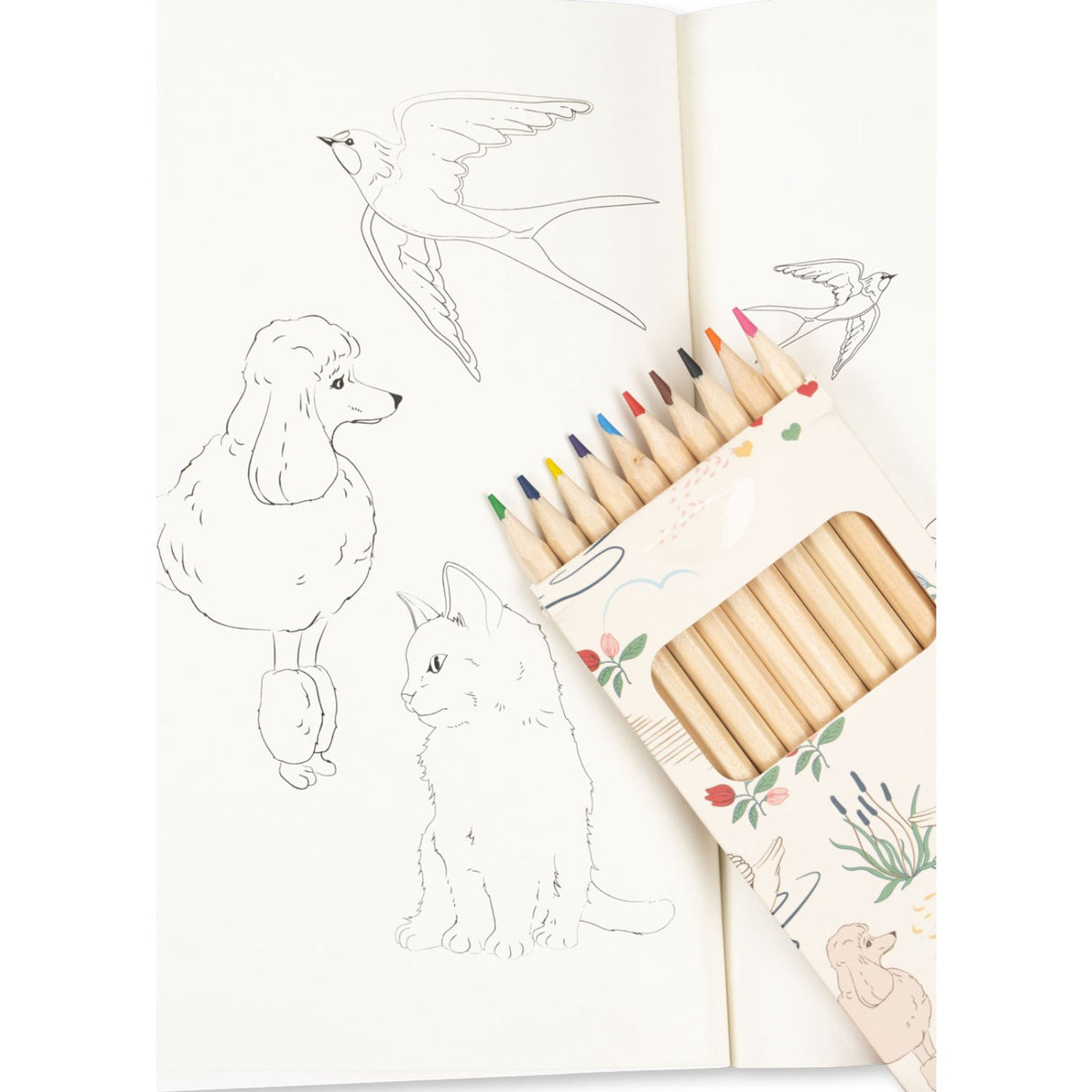 Konges Sløjd Mizumi Coloring Book And Crayons