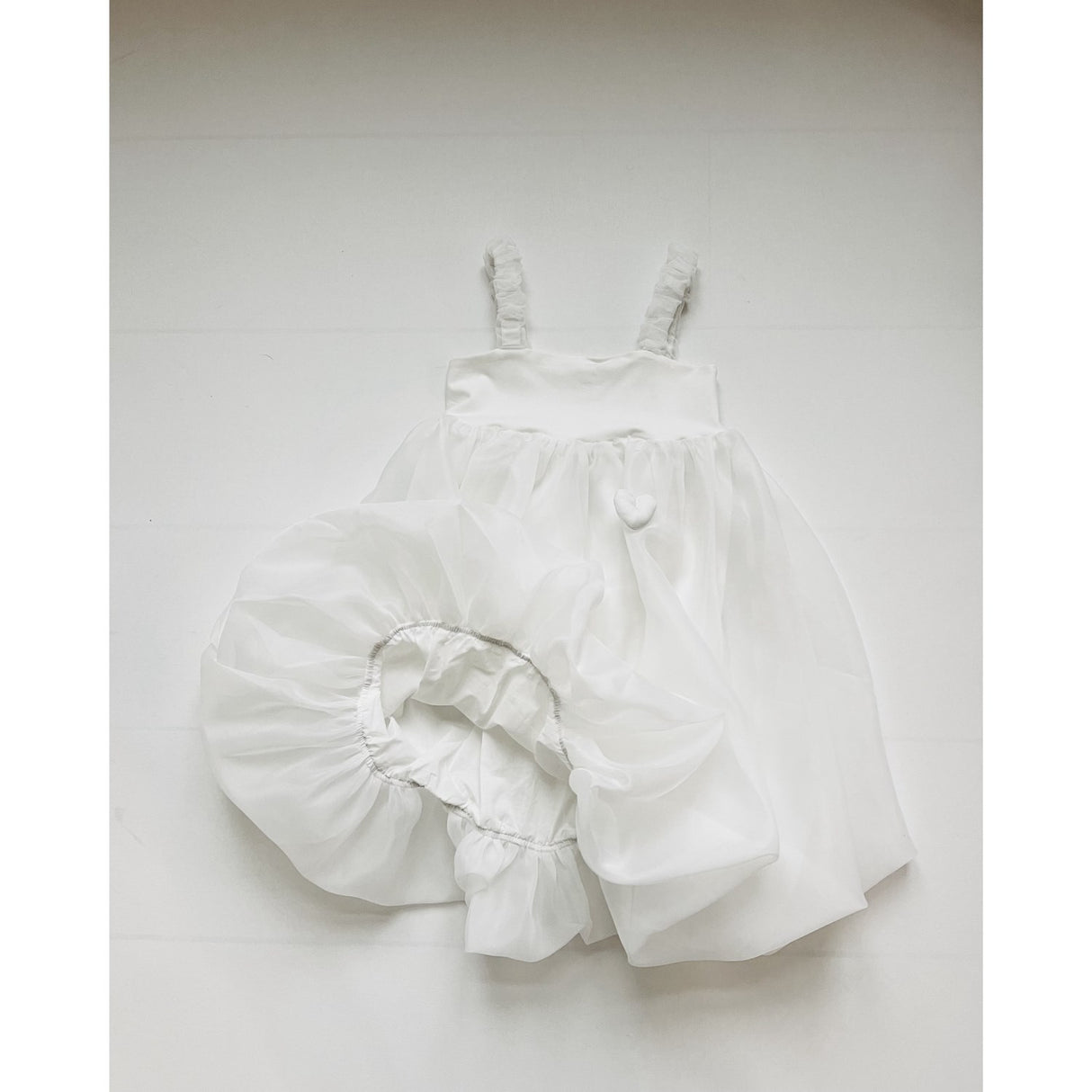 Dolly by Le Petit Tom White Dolly World Heart Balloon Organza Dress With Cotton Body