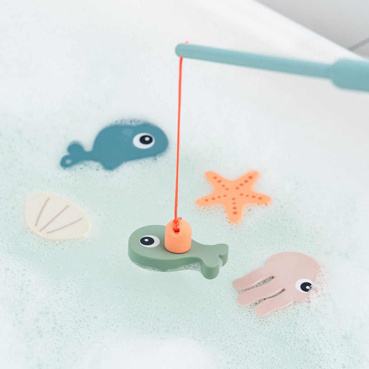 DonebyDeer Colour mix Bath & Fish Toys Sea friends