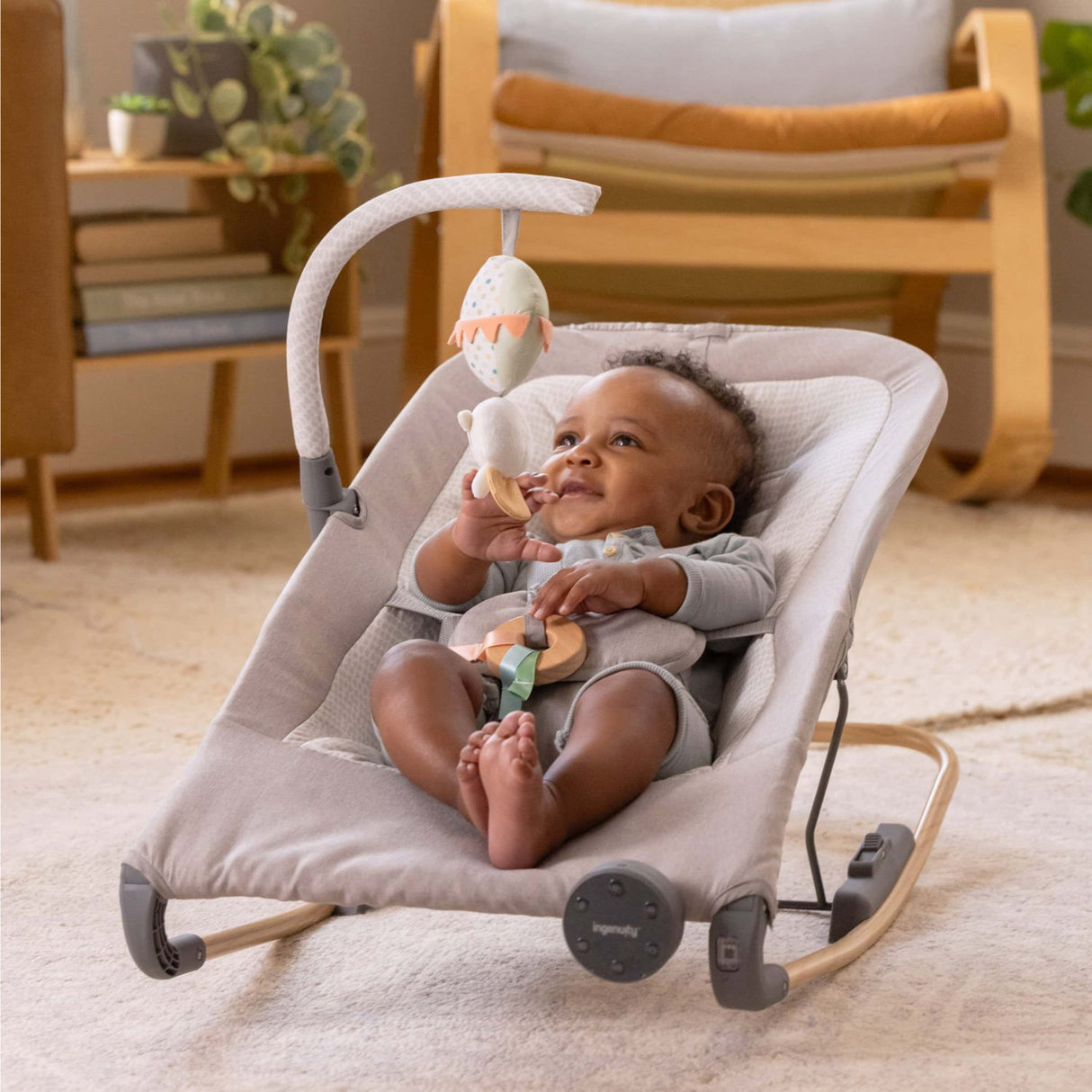 Ingenuity Soulful Skies™ Keep Inmotion™ Automatic Rocking Seat