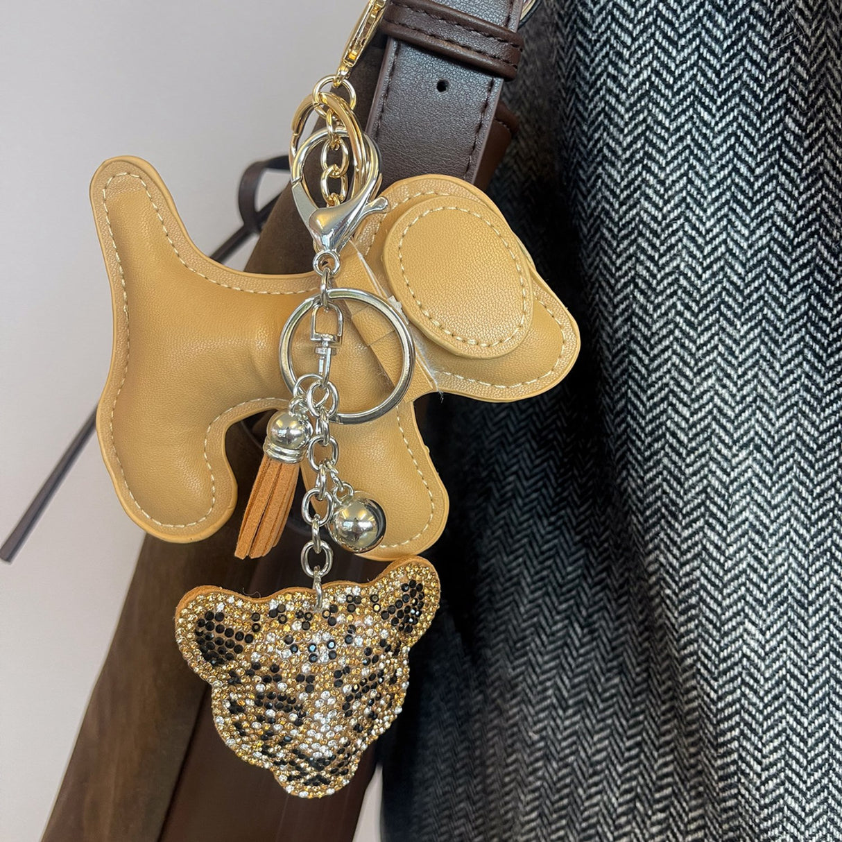 Bow's by Stær Leopard Keychain - Brown