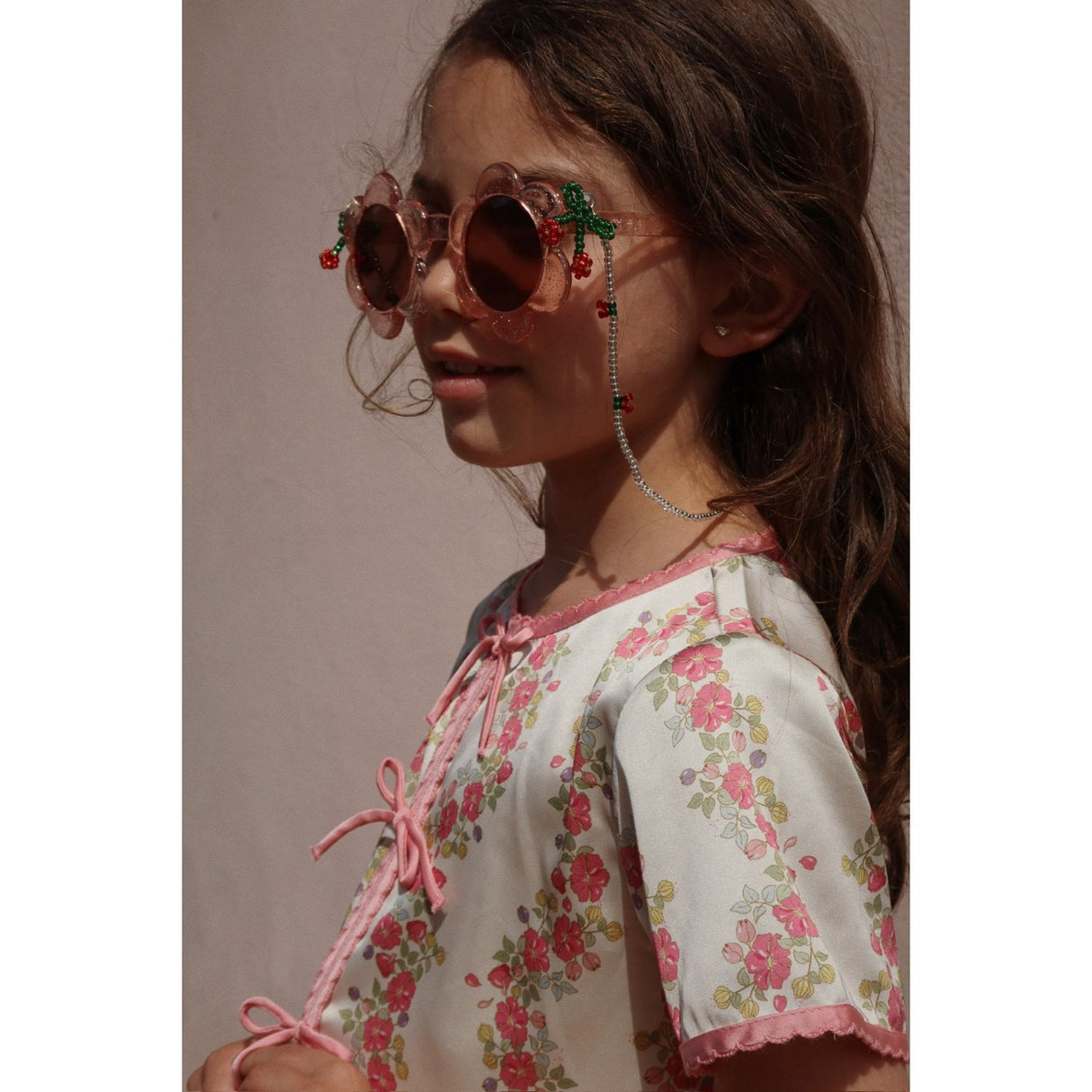 Konges Sløjd Multi Sunglasses Chain Cherry
