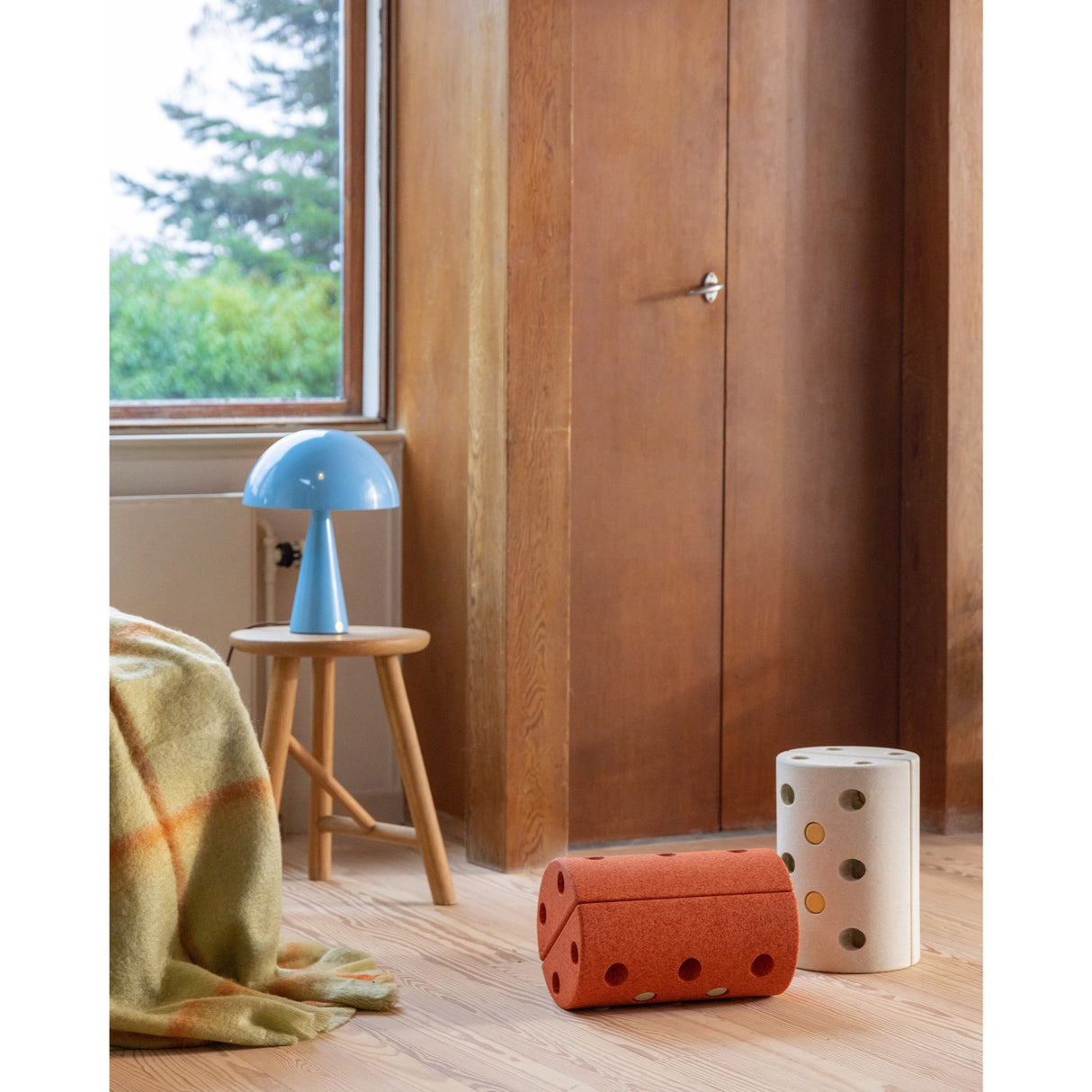 MODU Sand Grey / Honey Yellow Børneskammel