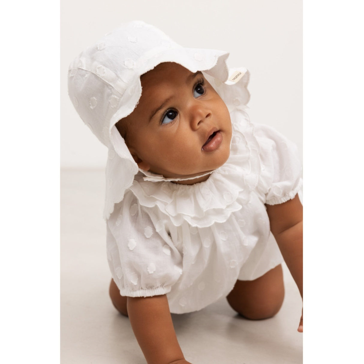 MarMar Dobby Dots Gentle White Rosetta Body