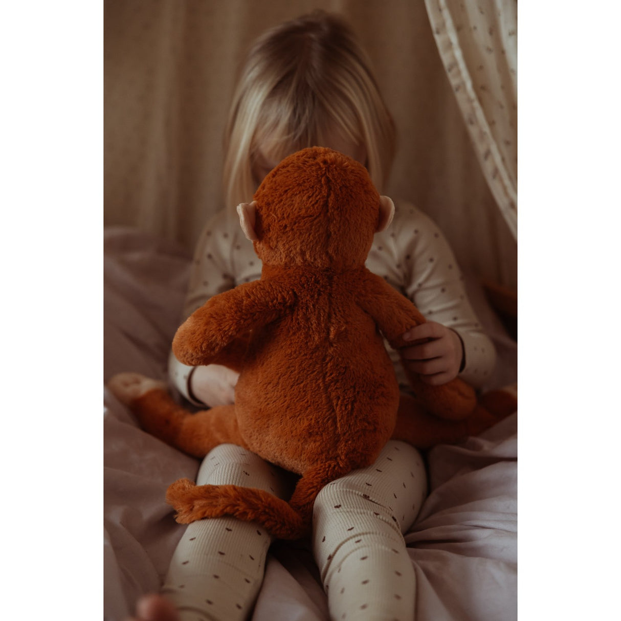 by Astrup Gravity, monkey, 1.8 kg.