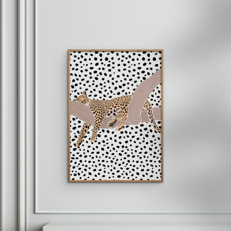 Poster & Frame Sarah Manovski - Leopard Sleeping Polkadots