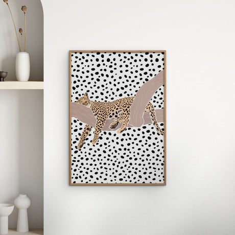 Poster & Frame Sarah Manovski - Leopard Sleeping Polkadots