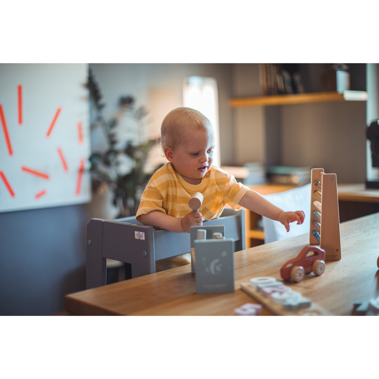 tiSsi® Stormy Grey Laquer Felix Learning Tower Massiv Beech