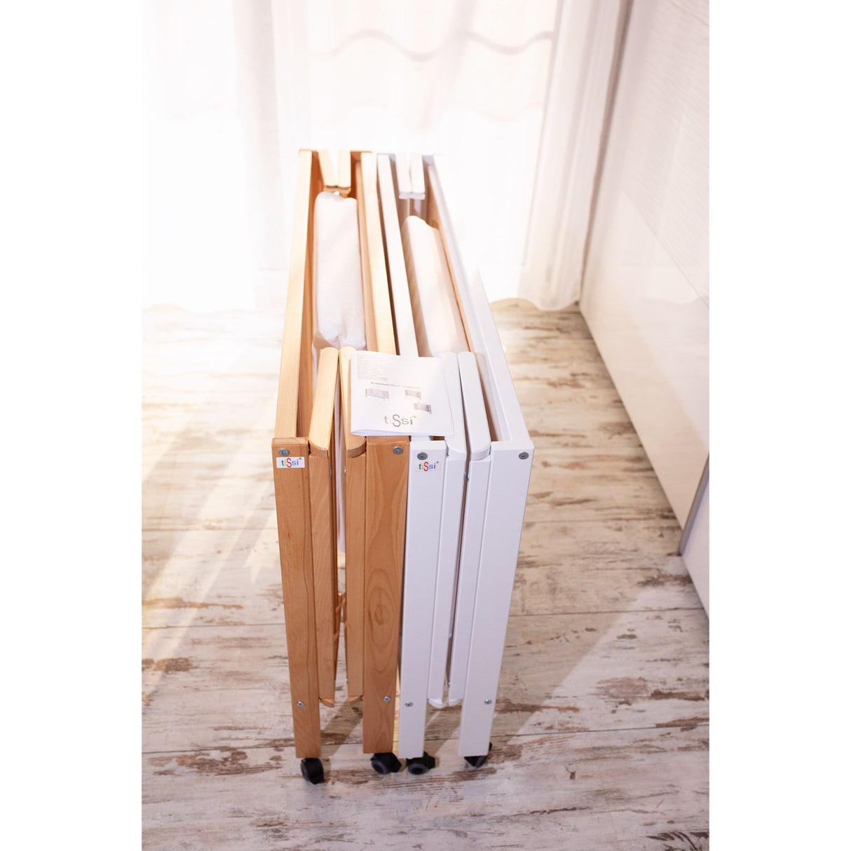 tiSsi® White Laquer Jori Sammenklappelig Bed Massiv Beech