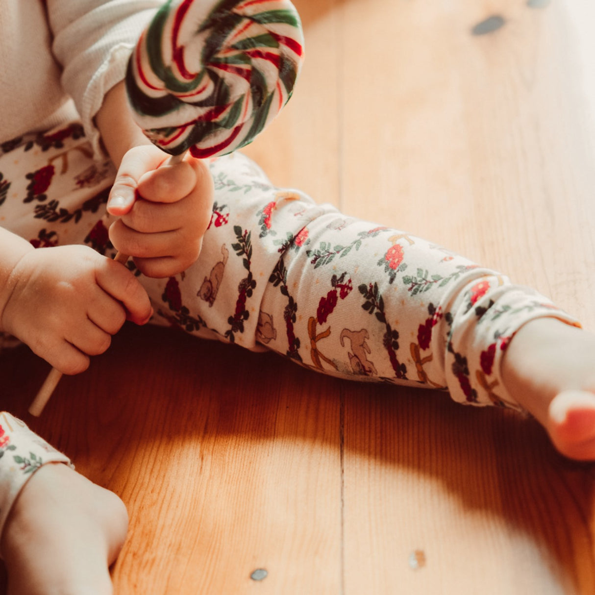 That's Mine Christmas Wreath Elois Leggings