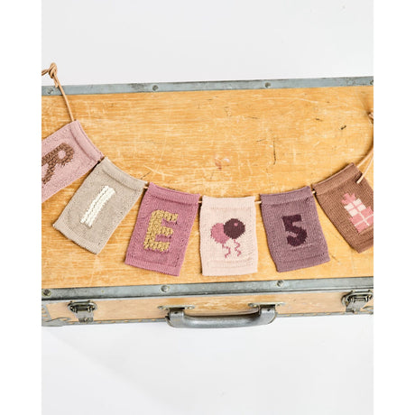 Smallstuff Rose Knitted Flag 5