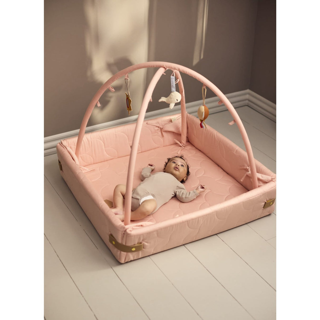 FILIBABBA Misty Rose Activity Nest Soft Quilt