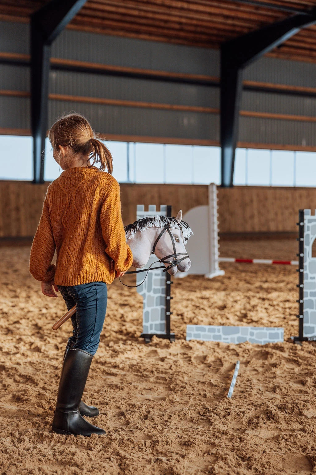 제작: Astrup Hobby Horse, Luna, Grey, Short Mane