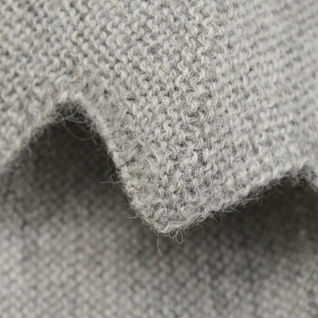 Huttelihut Medium Grey Melange Bonnet Wool Knit Alpaca Pompom