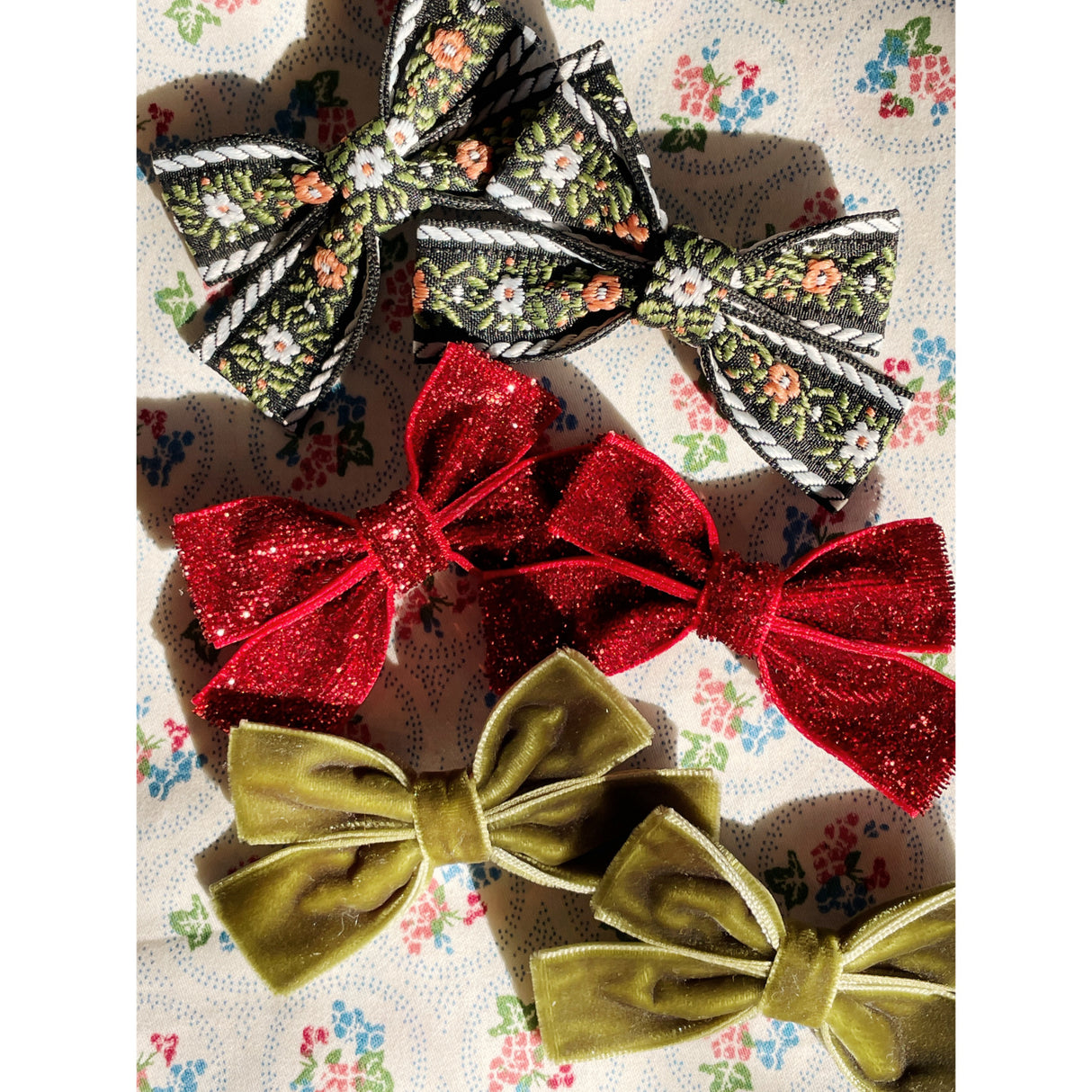 Konges Sløjd Red/Green 6 Pack Micki Bow Hair Clips