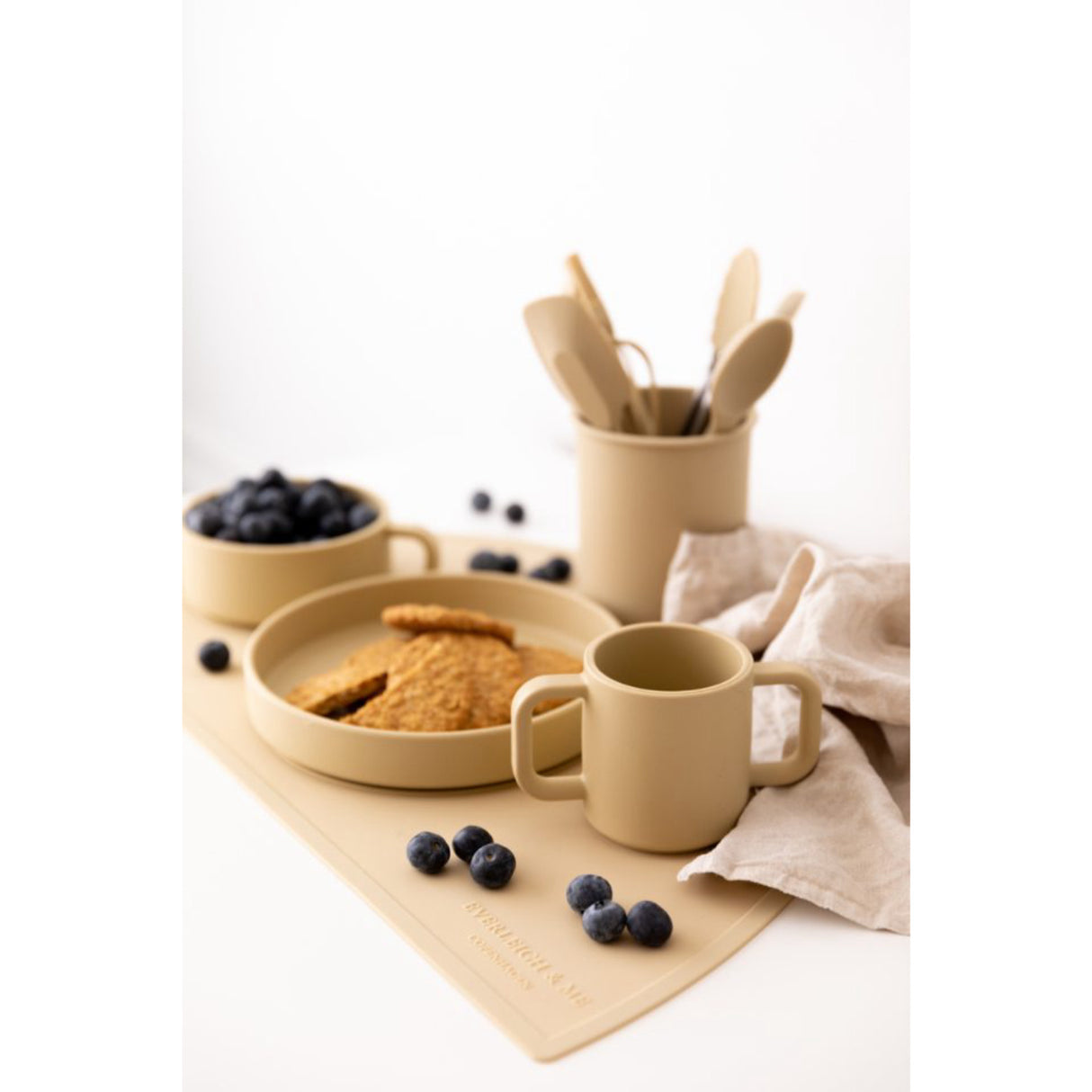 Everleigh & Me Clay Dinner Set