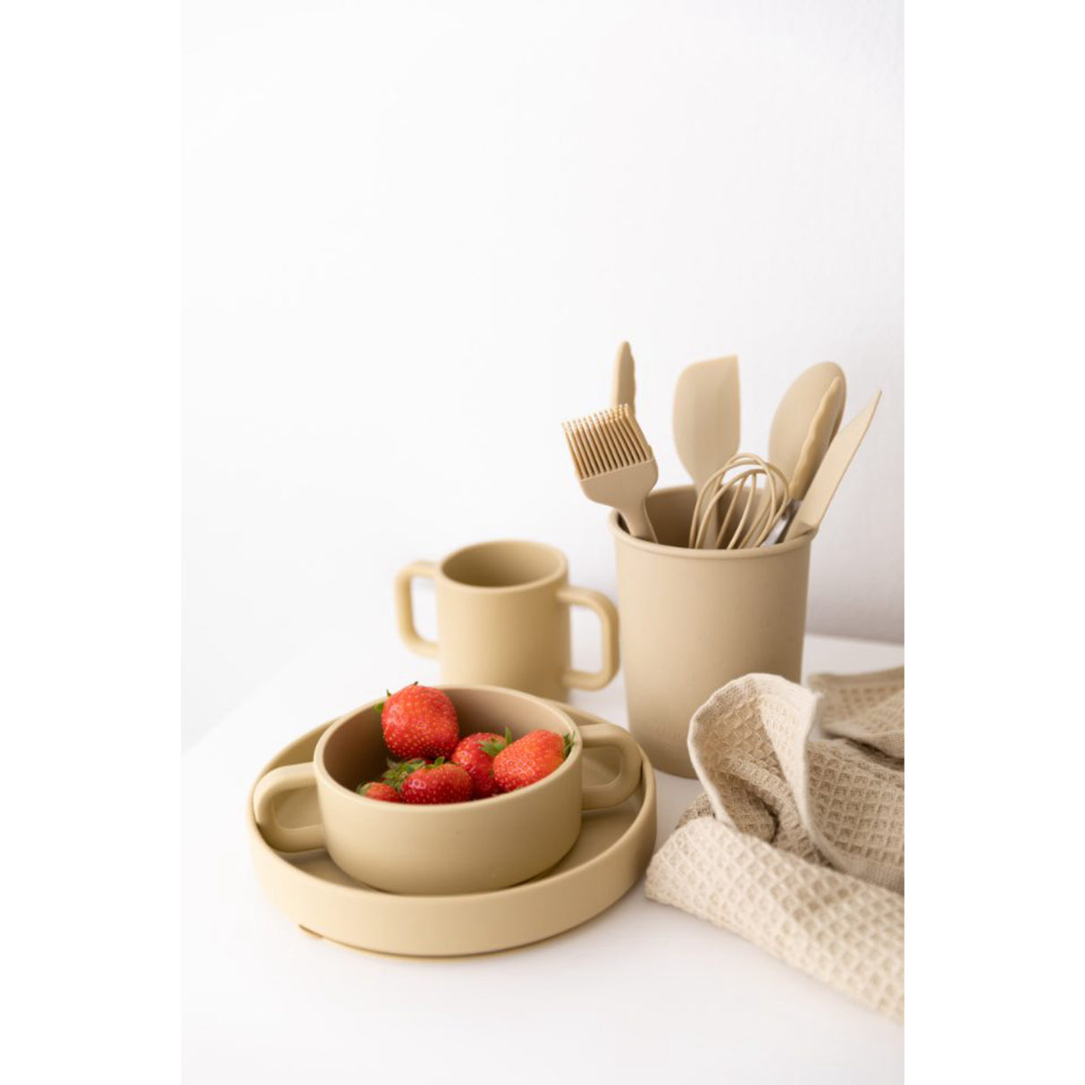 Everleigh & Me Clay Dinner Set