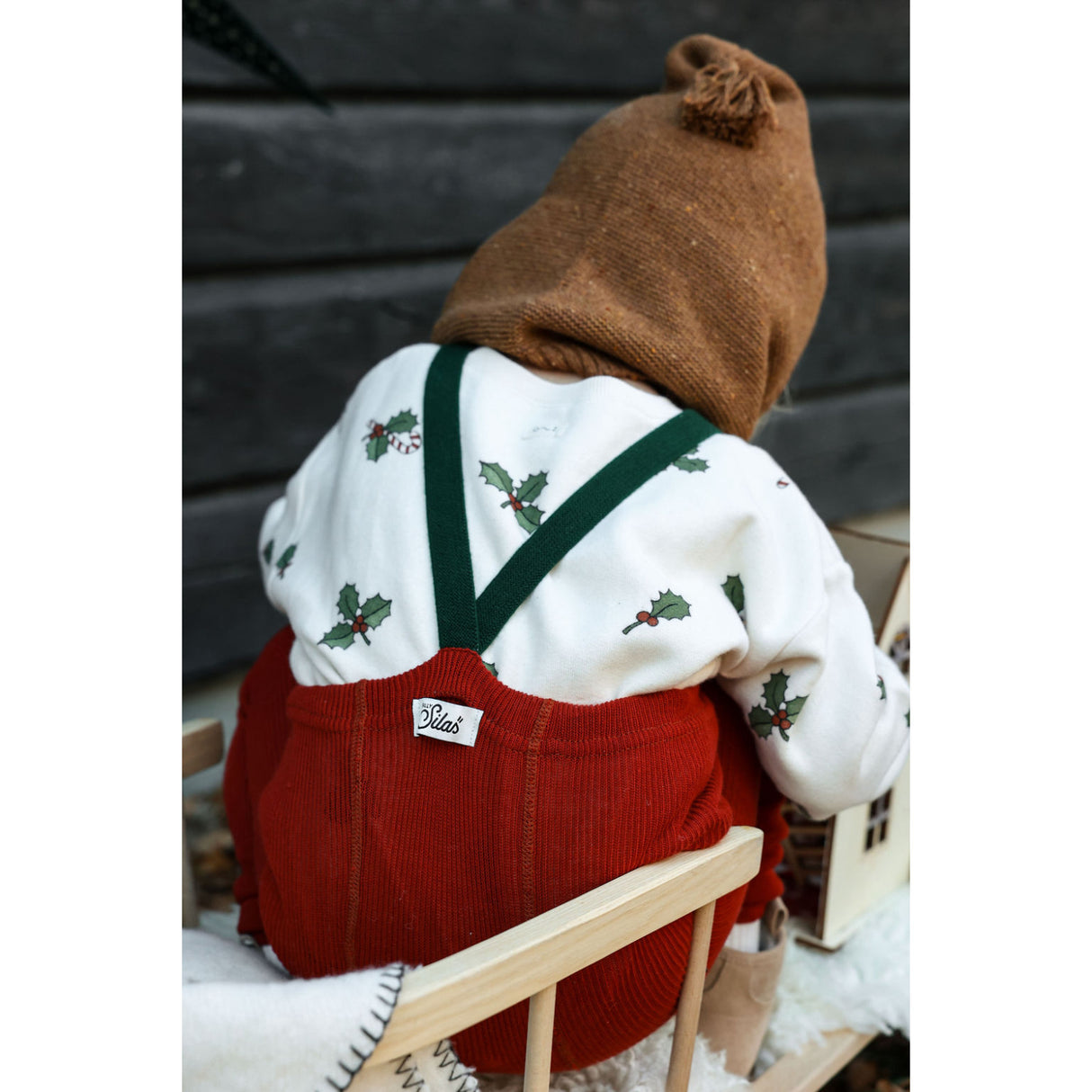 Silly Silas Maple Leaf With Dark Forest Green Footed Tights Christmas Edition