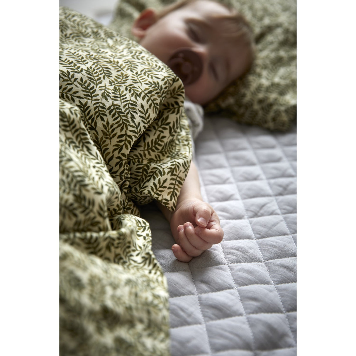 by KlipKlap Jungle Laurel Leaf Bedding