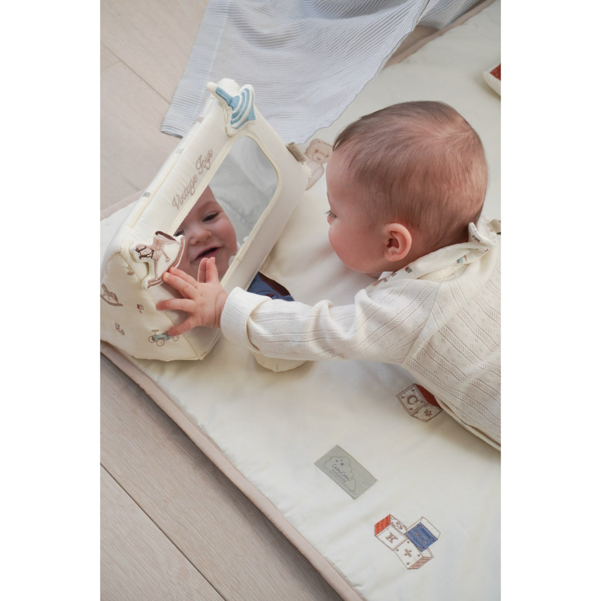 Cam Cam Copenhagen Vintage Toys Tummy Time Mirror