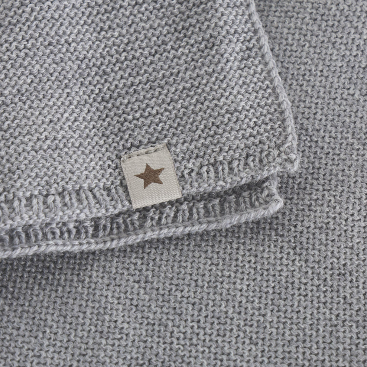 Huttelihut Medium Grey Melange Neck Warmer Wool Knit