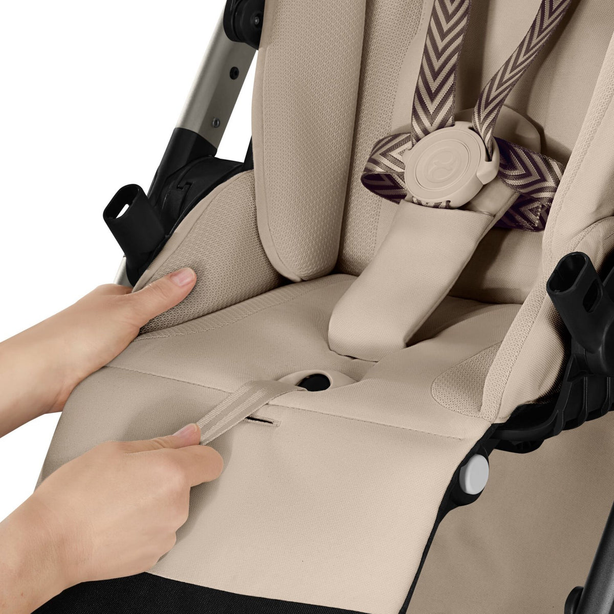 Cybex Almond Beige Balios S Lux Tpe Including Foldable Cot