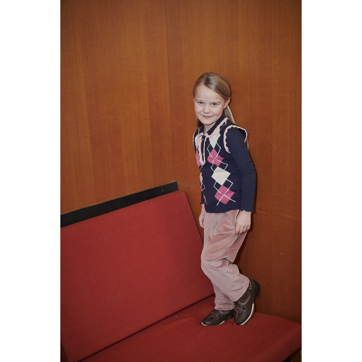 COPENHAGEN COLORS Navy/Soft Pink/Blossom Pink Comb. Argyle Vest W. Deco