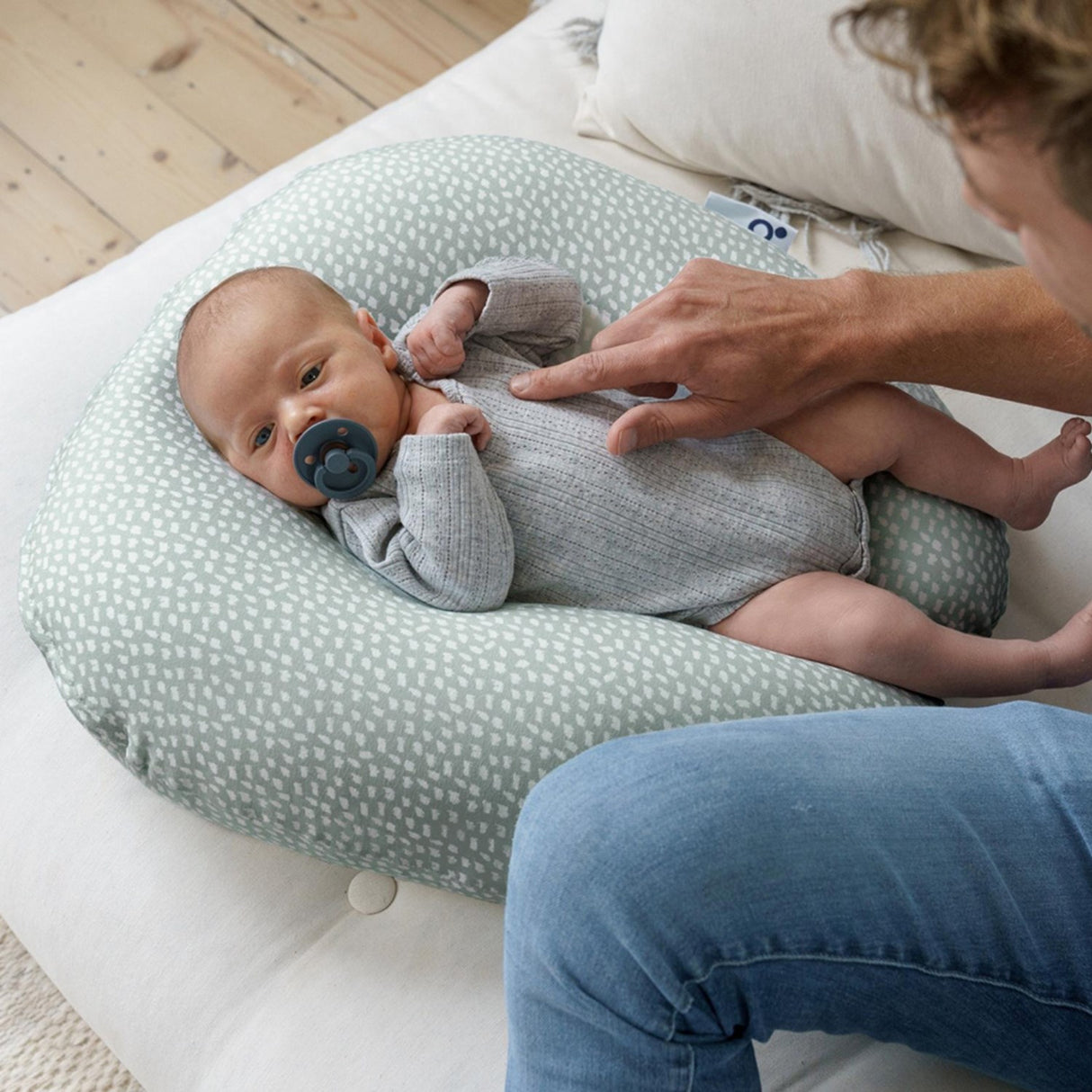 Doomoo Cloud Khaki Nursing Pillow