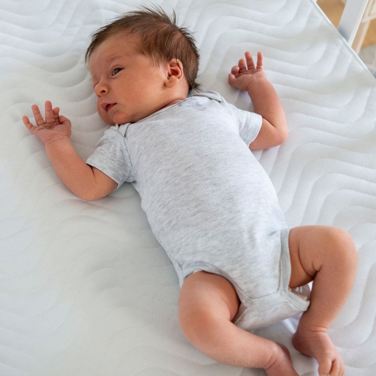 Doomoo White Mattress Protector