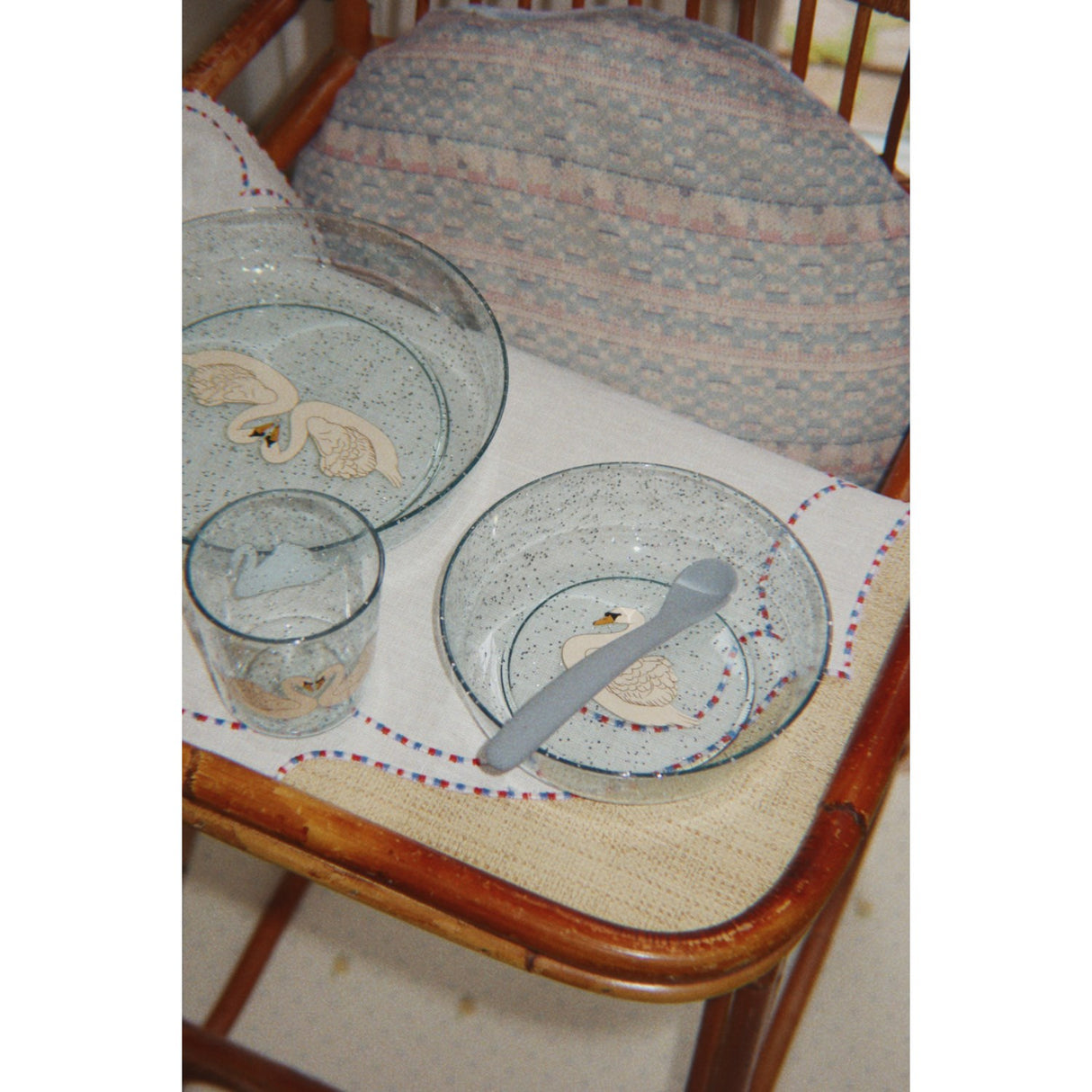 Konges Sløjd Swan Blue Sparkly Dinner Set