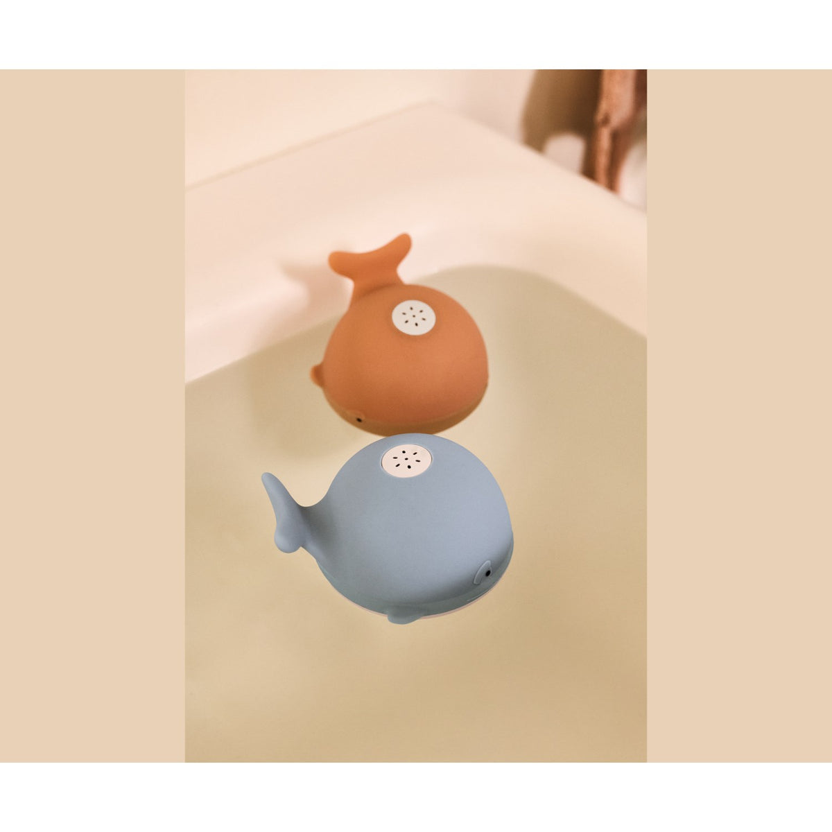 LIEWOOD Pale Tuscany Galen Bath Sprinkler Whale